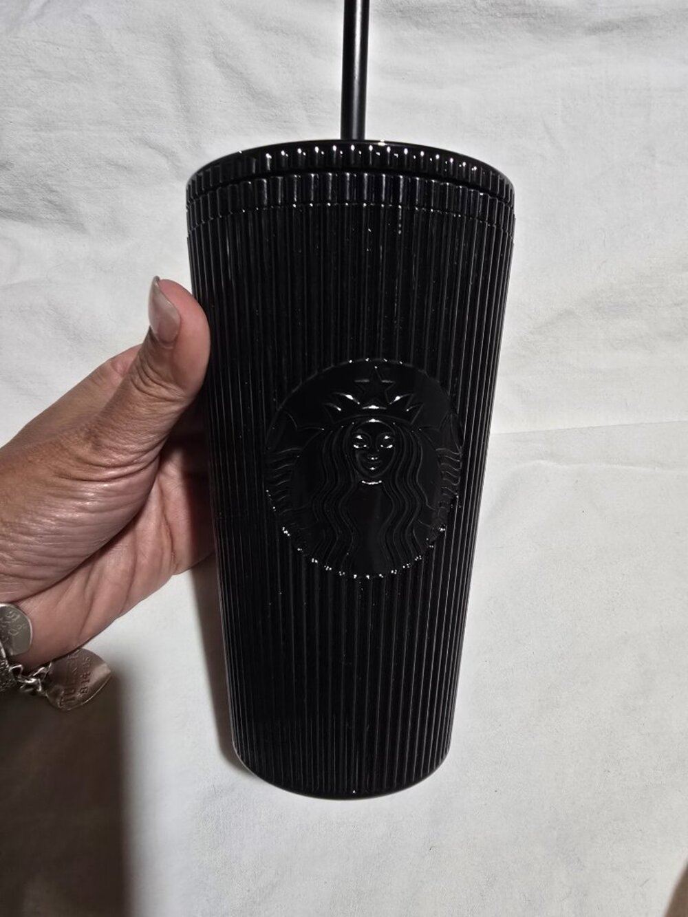 Starbucks Black Pleated Tumbler 24oz Venti Cold Cup Metallic Ridged With Straw